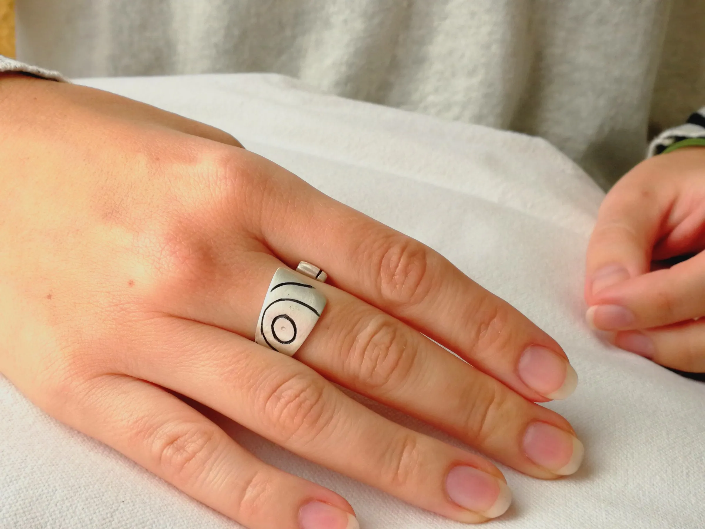 Anillo de plata