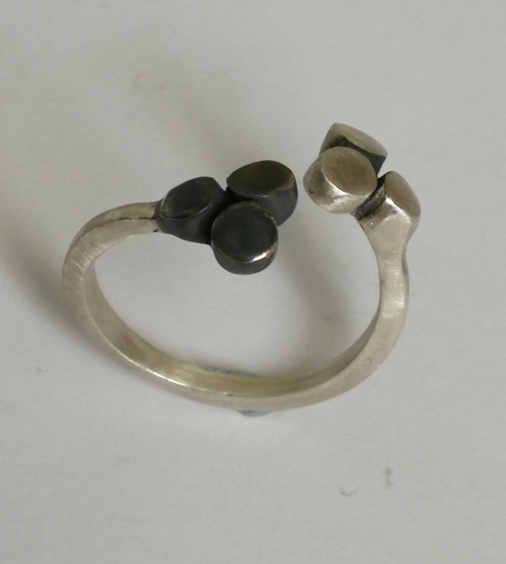 Anillo de plata