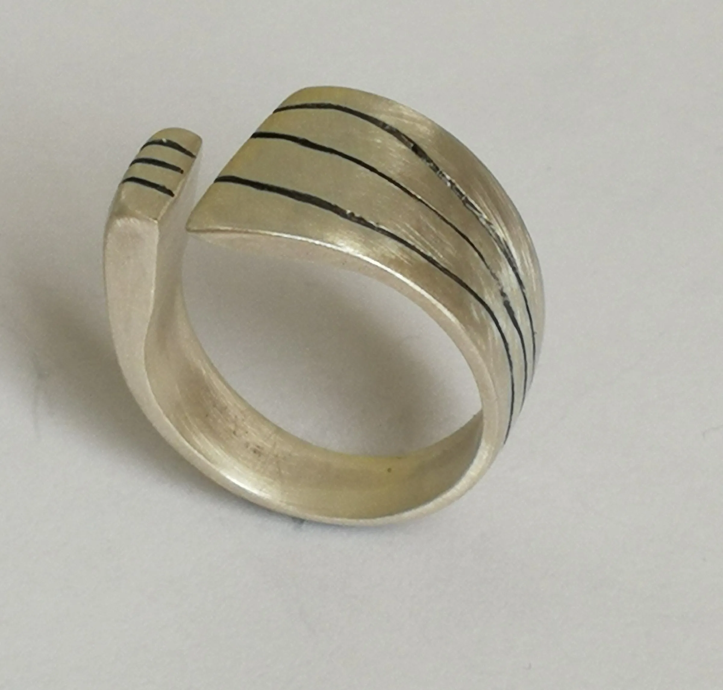 Anillo de plata