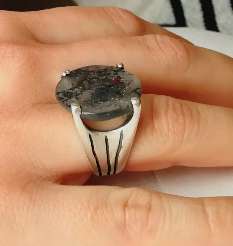 Anillo en vidrio y plata